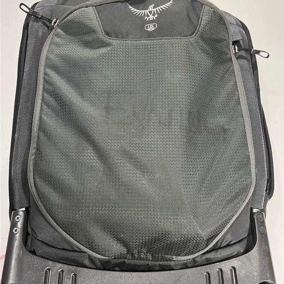 OSPREY SOJOURN 45 WHEELED TRAVEL PACK - Picture 6 of 15